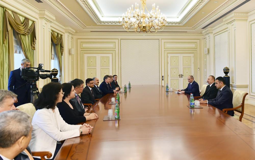Ilham Aliyev meets participants of Subregional Statisticians Workshop and meeting of Council of CIS Statistical Services Heads