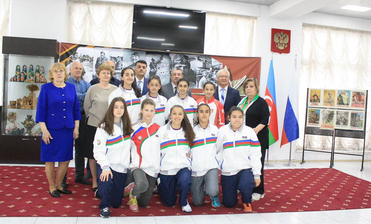 В Баку чествовали спортсменов, возвратившихся из России (ФОТО) - Gallery Image