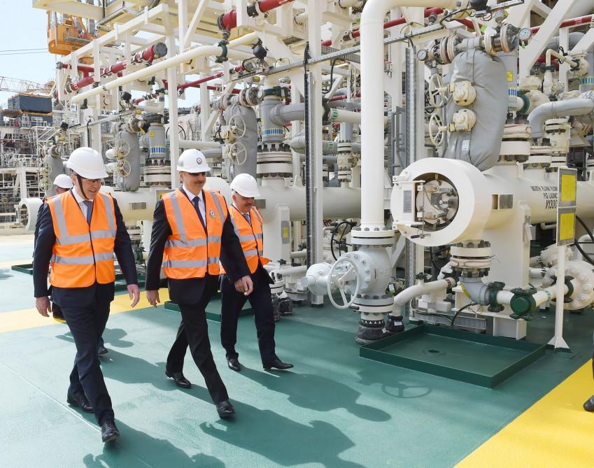 Ilham Aliyev attends sail away of first topsides unit for Shah Deniz Stage 2 platforms (PHOTO)