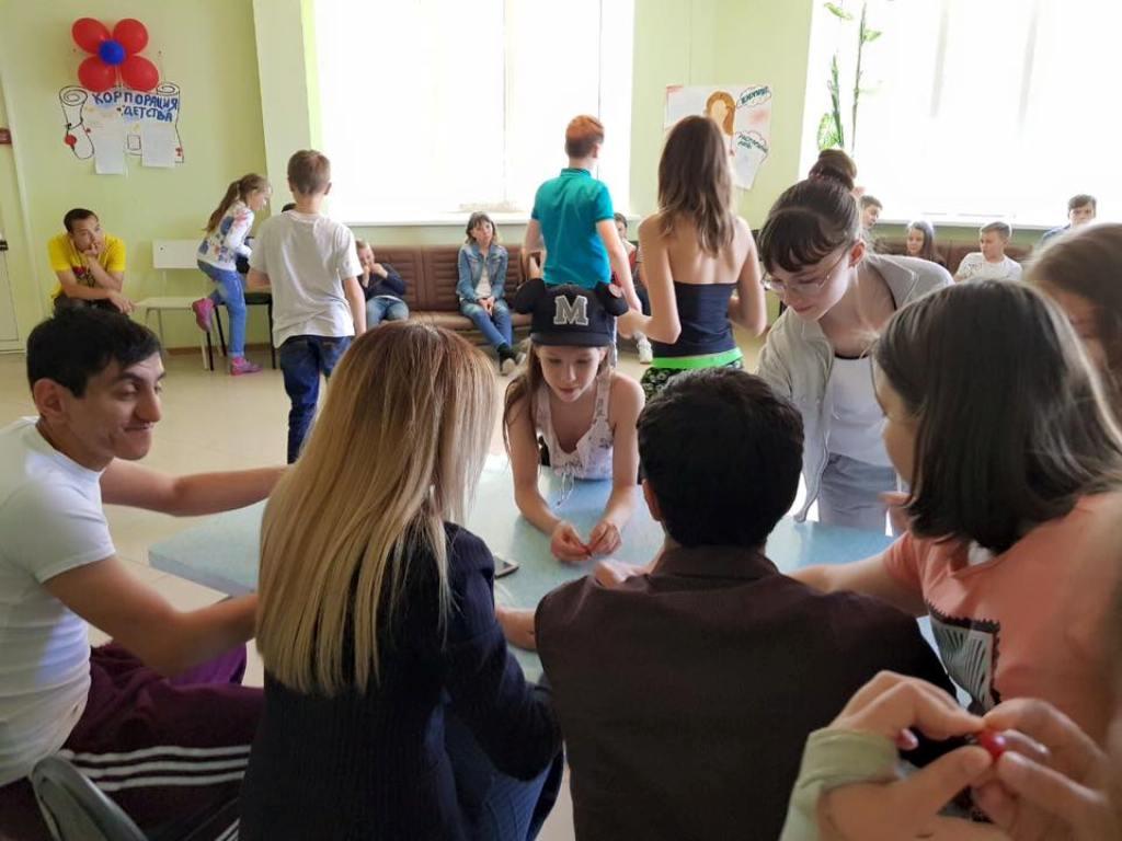 Российские дети приготовили азербайджанский  "Гранатовый браслет" (ФОТО)