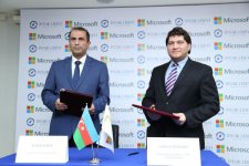 "Microsoft" və "İstək" Liseyi arasında anlaşma memorandumu imzalanıb (FOTO)