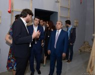 YARAT "Qazaxıstan üzərində günəşlər və neonlar" sərgisini təqdim edib (FOTO)