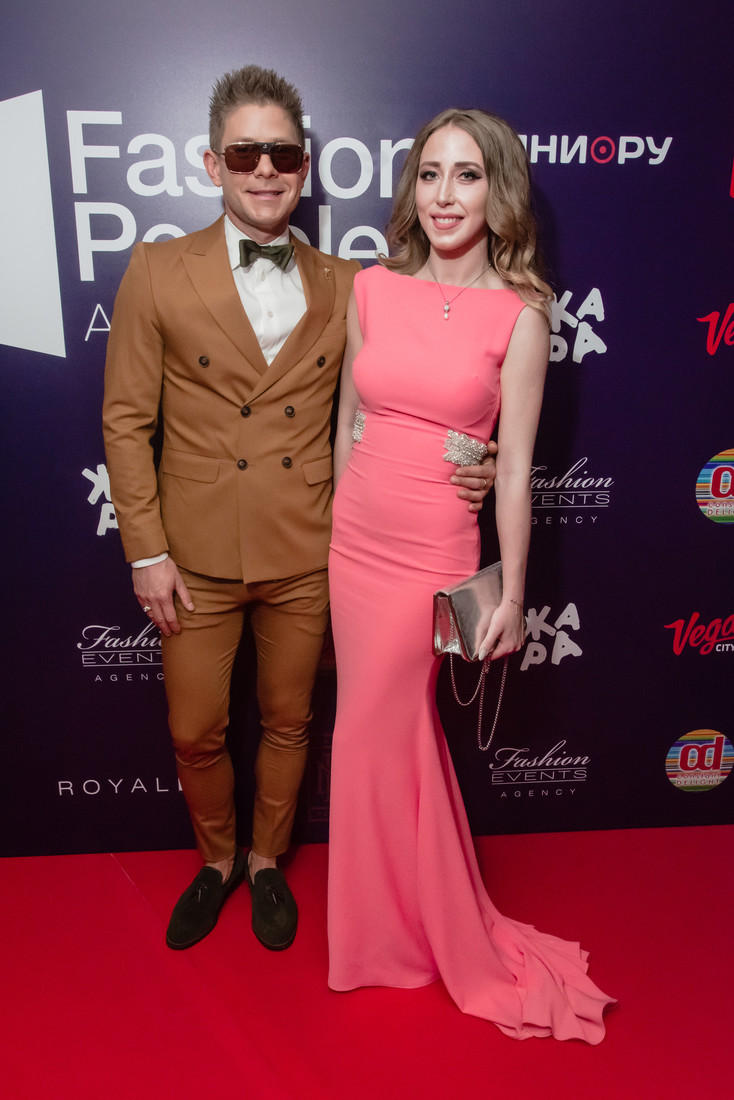 EMİN и российские звезды на красной дорожке Fashion People Awards (ФОТО)