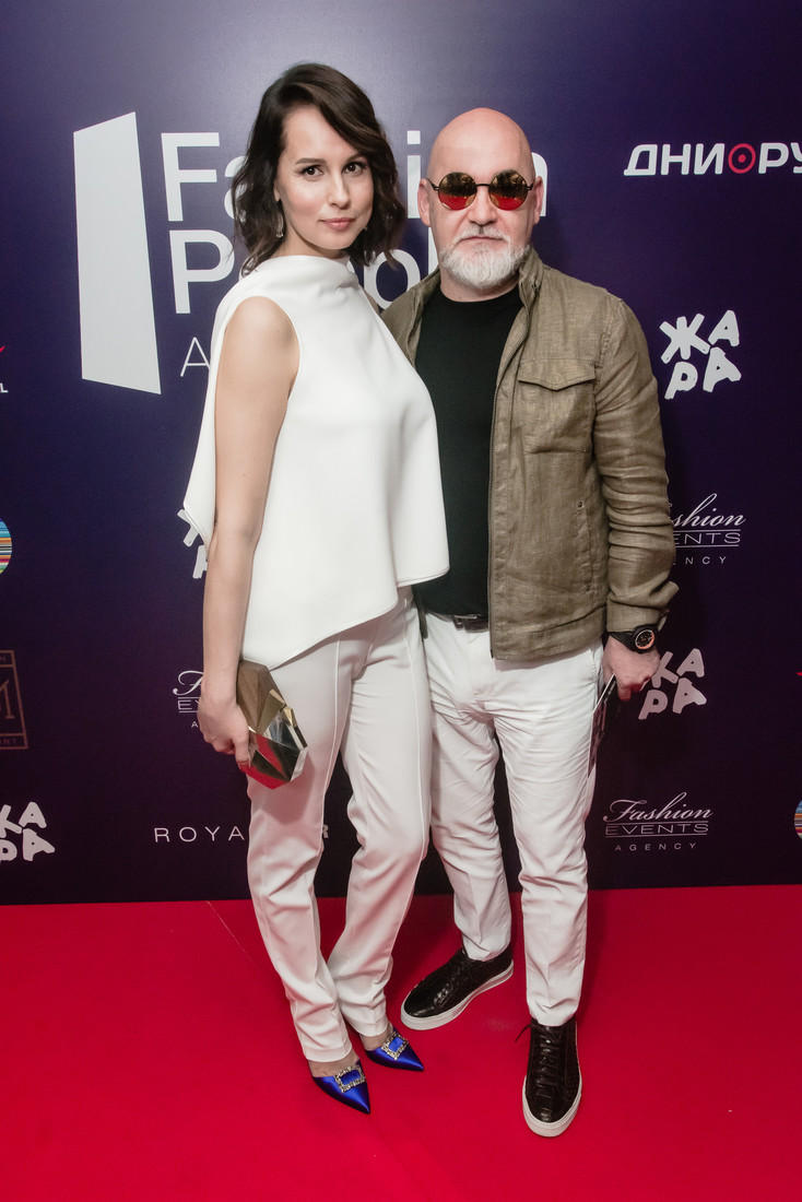 EMİN и российские звезды на красной дорожке Fashion People Awards (ФОТО)