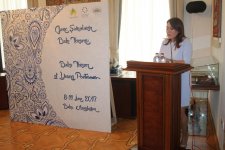 В Баку проходит Международный форум поэтесс, посвященный Хуршидбану Натаван (ФОТО)