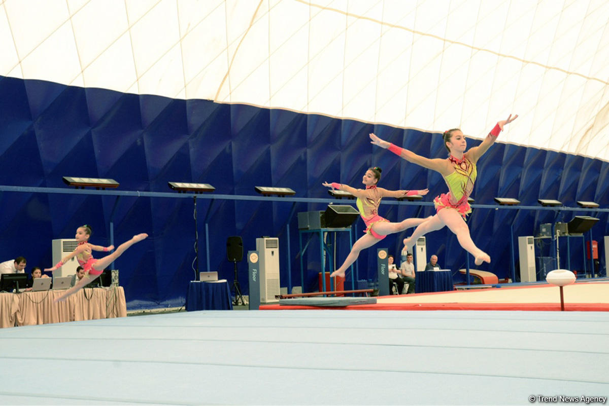 İdman və akrobatika gimnastikası üzrə Bakı çempionatı və Azərbaycan birincilikləri davam edir (FOTO)