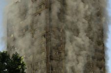 Londonda 24 mərtəbəli binada yanğın: 12 ölü, 79 yaralı (YENİLƏNİB-4) (VİDEO/FOTO)