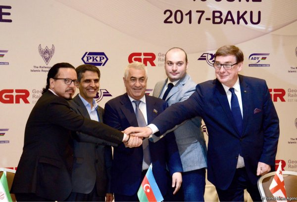 Azerbaijan, Iran, Georgia, Ukraine, Poland eye to create new logistics product (PHOTO)