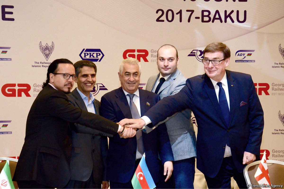 Азербайджан, Иран, Грузия, Украина и Польша создают новый логистический продукт (ФОТО)