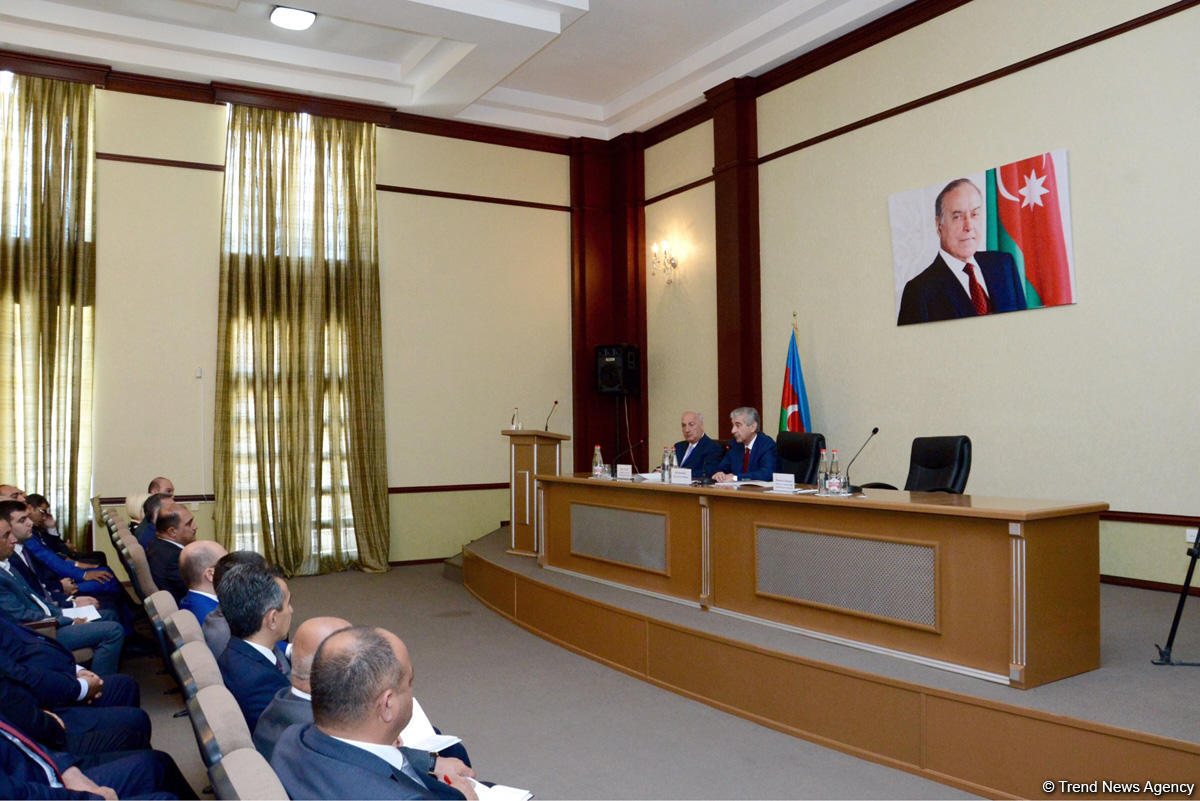 Али Ахмедов: В экономической сфере Азербайджана планируются коренные реформы (ФОТО)