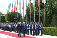 В Баку состоялась церемония официальной встречи президента Молдовы (ФОТО)