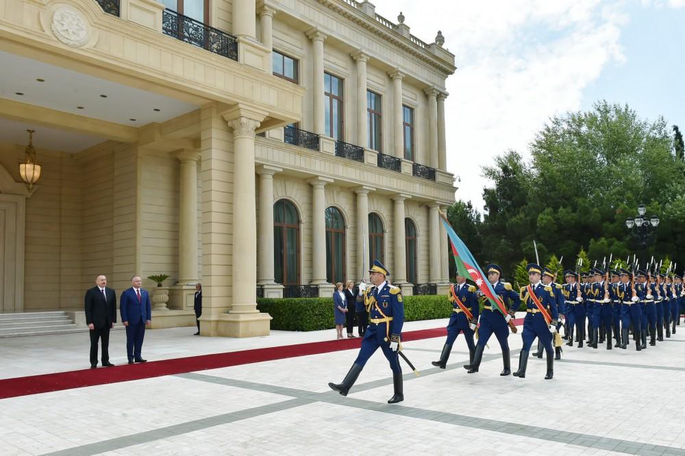 Moldova Prezidenti İqor Dodonun rəsmi qarşılanma mərasimi olub (FOTO)