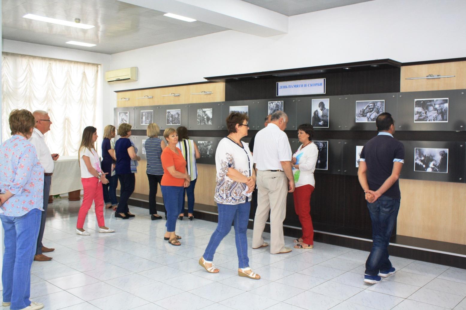 В Баку открылась выставка "Помним и скорбим" (ФОТО)