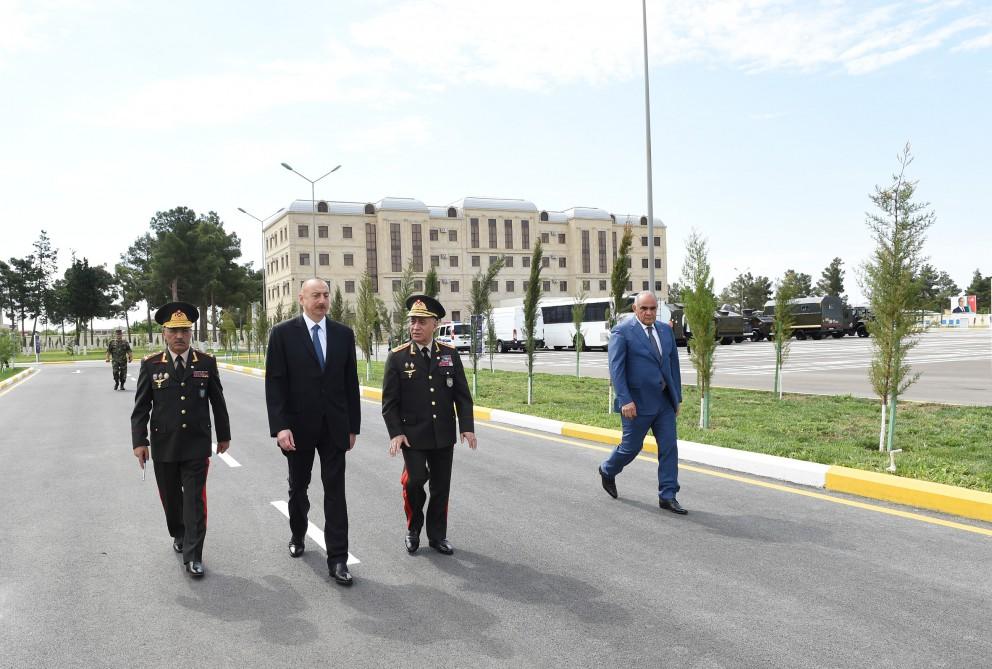 Prezident İlham Əliyev Daxili Qoşunların Şirvan şəhərindəki hərbi hissəsinin açılışında iştirak edib (FOTO)
