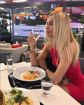 Российская актриса Наталья Рудова приехала в Баку на Гран-при Формулы 1(ФОТО)