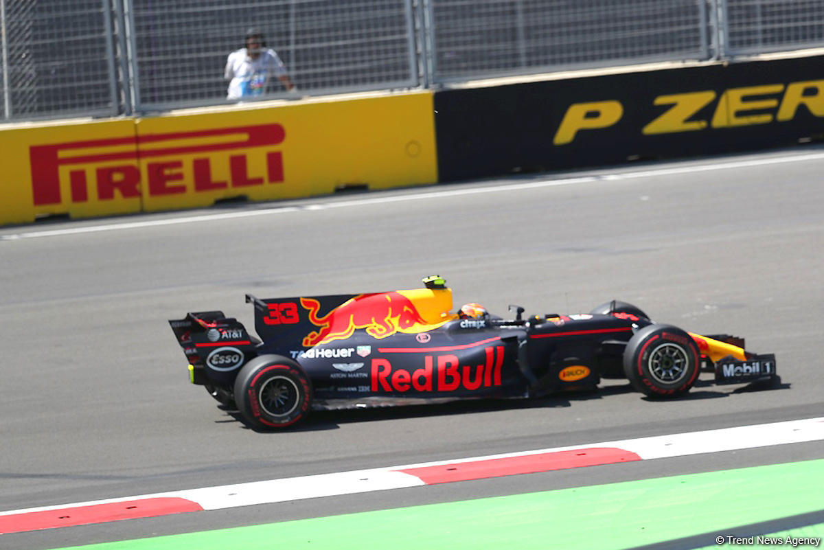 Formula 1-də pilotların üçüncü sərbəst yürüşü (FOTO)