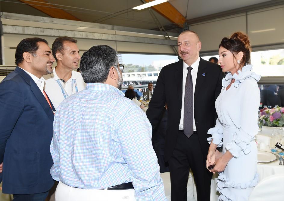 Prezident İlham Əliyev və xanımı Formula 1 Azərbaycan Qran Prisi çərçivəsində yarışları izləyiblər (FOTO)