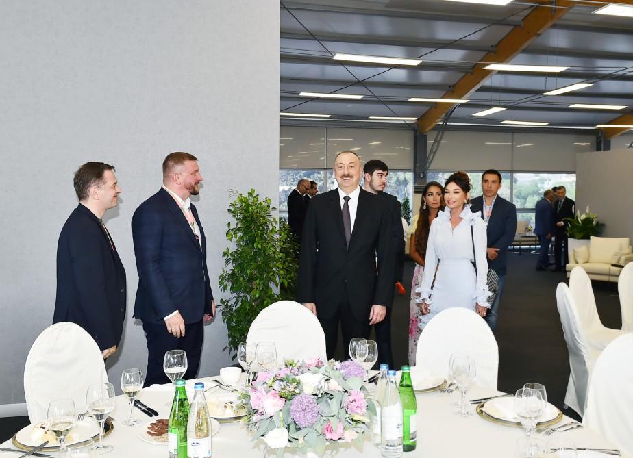 Президент Ильхам Алиев и его супруга наблюдали за соревнованиями в рамках Гран-при Азербайджана Формулы 1 (ФОТО)