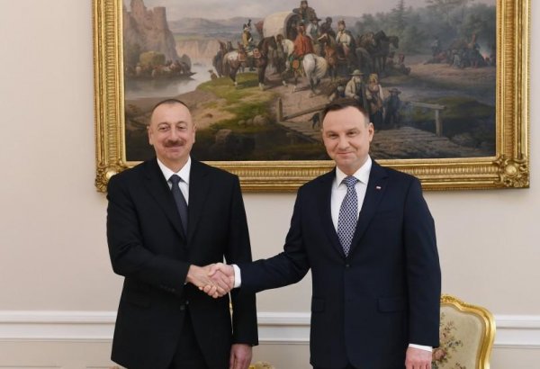 Azerbaijani, Polish presidents hold one-on-one meeting (PHOTO)