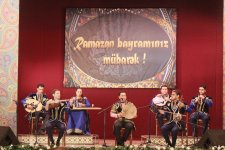 Праздник Рамазан отмечен азербайджанскими композициями и мугамом (ФОТО)