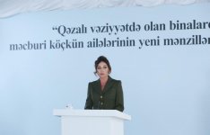 Первый вице-президент Азербайджана Мехрибан Алиева приняла участие в церемонии выдачи новых квартир семьям вынужденных переселенцев (ФОТО)