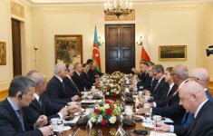 В Варшаве состоялась встреча президентов Азербайджана и Польши в расширенном составе (ФОТО)