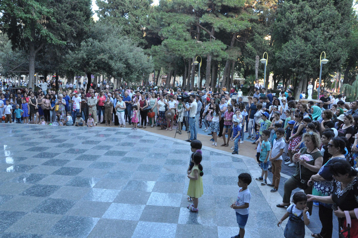 Fəvvarələr Meydanında "Odlar ölkəsi" konserti keçirilib (FOTO)