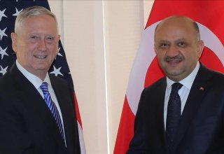 Turkish, US defense heads talk PKK/PYD issue in Belgium