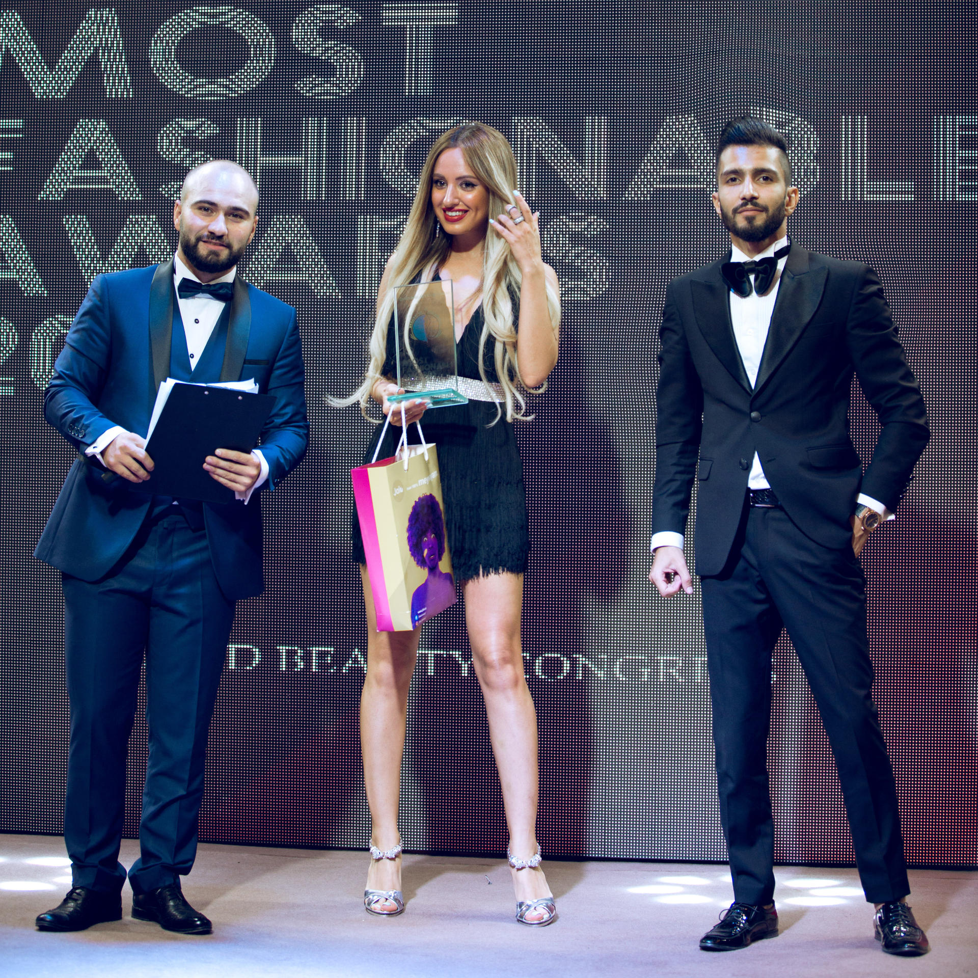 "Most Fashionable Awards"ın mükafatlandırma mərasimi keçirilib (FOTO)