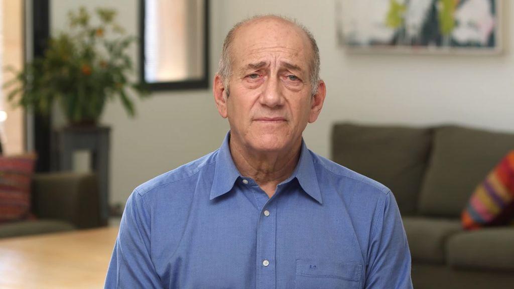 İsrailin sabiq baş naziri Ehud Olmert həbsxanadan çıxır