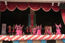 Танцевальный праздник в Баку (ФОТО)
