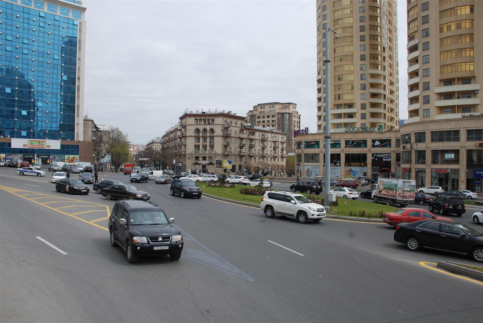 Ликвидирован круг на проспекте Строителей в Баку