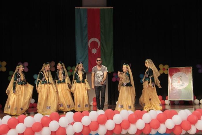 "Xəzri" rəqs ansamblı hesabat konsertini təqdim edib (FOTO)