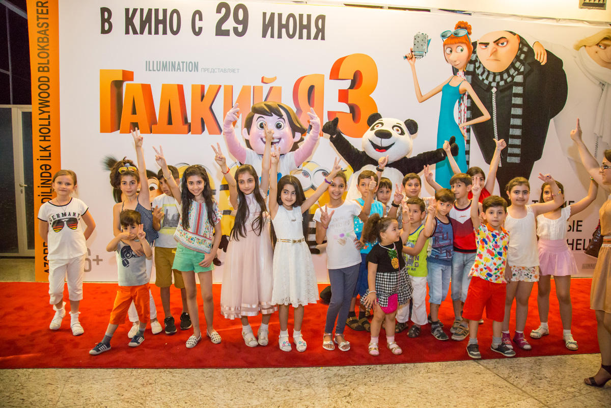 Герои "Гадкий Я 3" заговорили на азербайджанском языке (ФОТО)