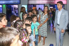 Лейла Алиева приняла участие в развлекательной программе вместе с детьми, лишенными родительского попечения (ФОТО)