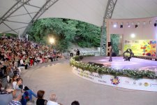Şəki festivalında “Təbriz” rəqs qrupunun çıxışı maraqla qarşılanıb (FOTO)