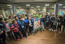 Юные азербайджанцы в Санкт-Петербурге: мирное небо и футбольное поле (ФОТО)