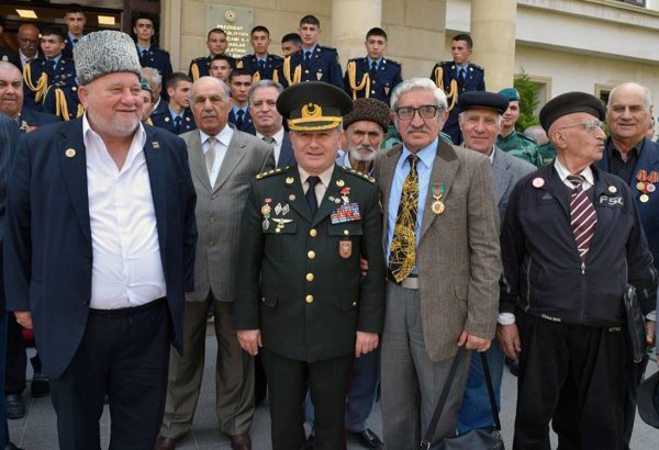 Васиф Бабаев награжден высшей медалью ветеранов (ФОТО)