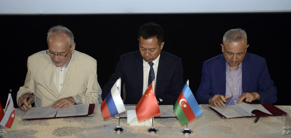 Между телерадиоканалами Азербайджана и Китая подписан меморандум о сотрудничестве (ФОТО)