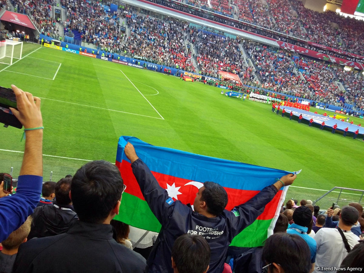 Флаг Азербайджана в финале Кубка конфедераций-2017 в Питере (ФОТО)