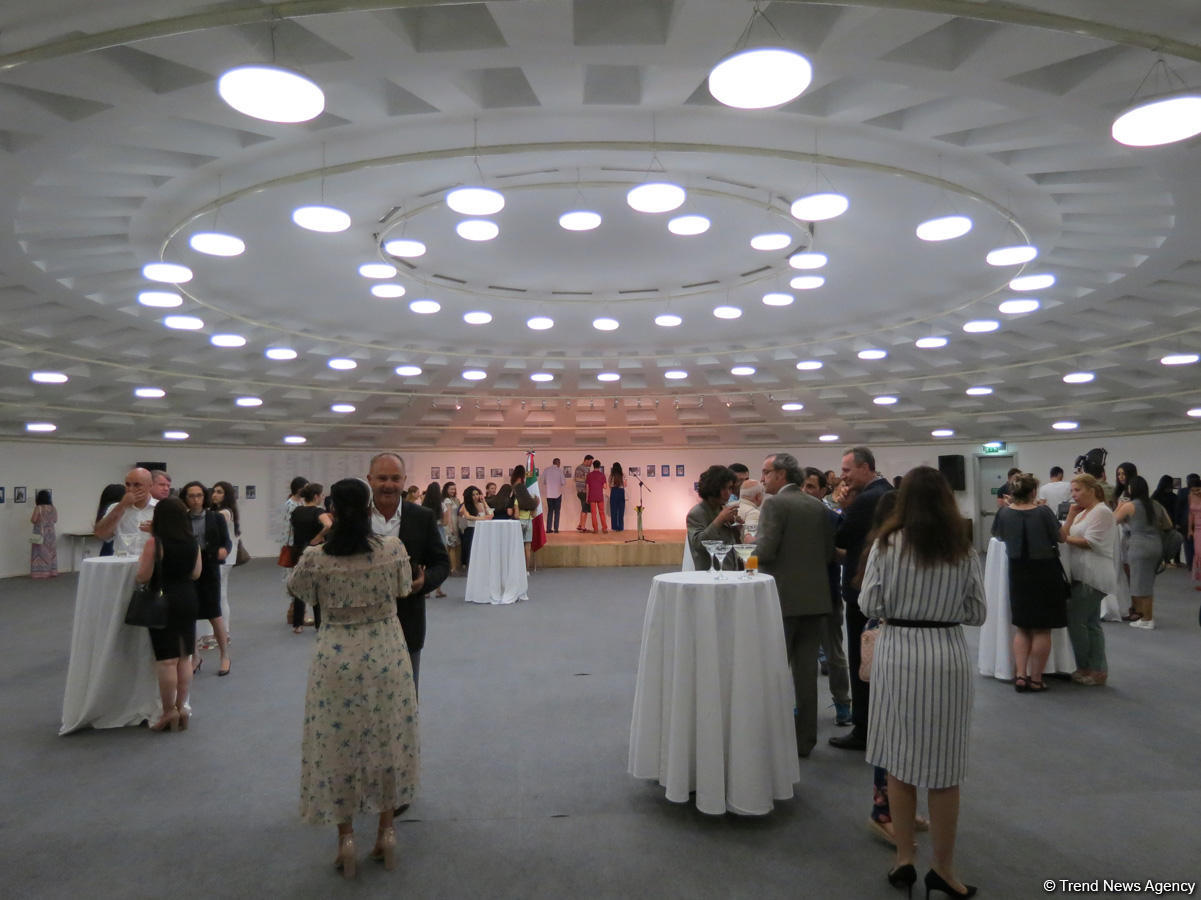 Baku hosts exhibition dedicated to Diego Rivera and Frida Kahlo (PHOTO)