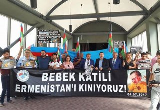 В Стамбуле прошло шествие в знак протеста против военной агрессии Армении в отношении мирного азербайджанского населения (ФОТО)