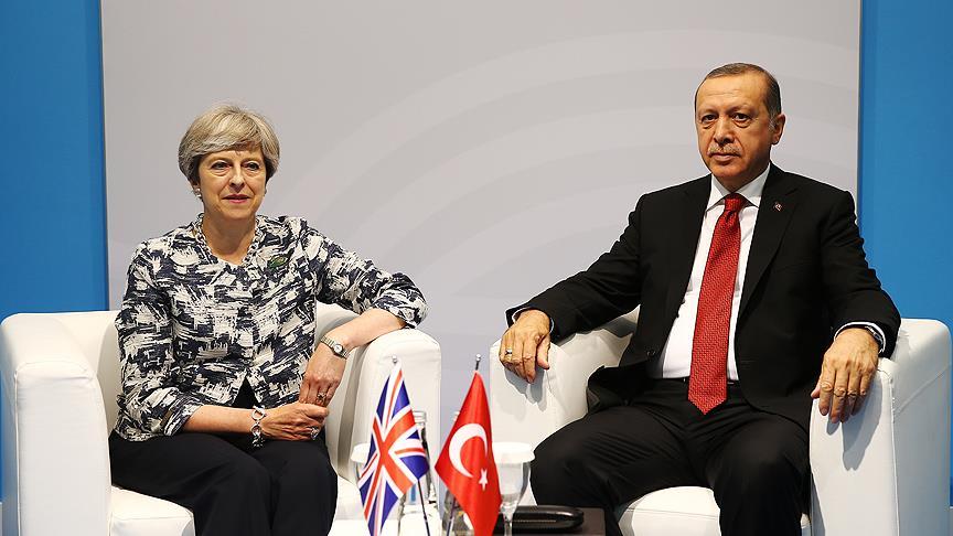 Erdoğan İngiltere Başbakanı May ile bir araya geldi