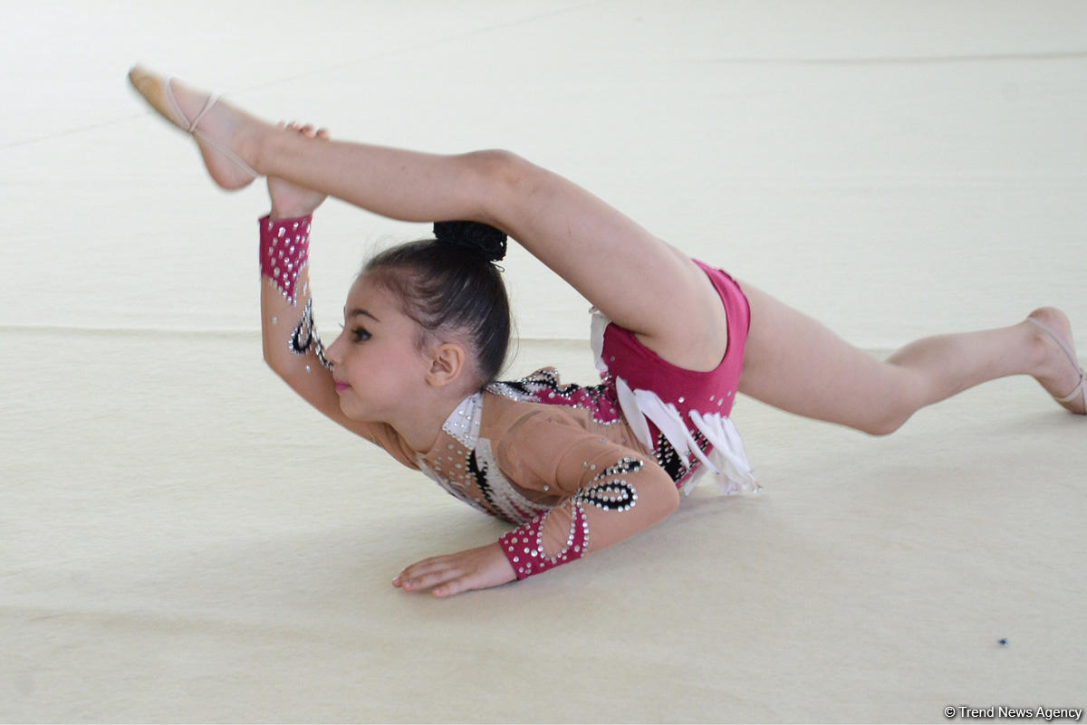 В Баку проходит открытое первенство Зиря по художественной гимнастике (ФОТО)