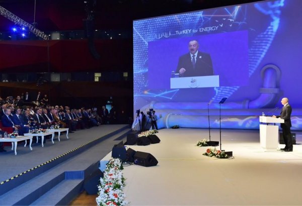 Президент Ильхам Алиев: Азербайджан очень прозрачно хранит доходы от нефти