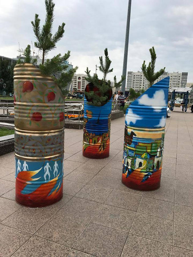 Креативные бочки из Азербайджана удивили гостей фестиваля в Казахстане (ФОТО)