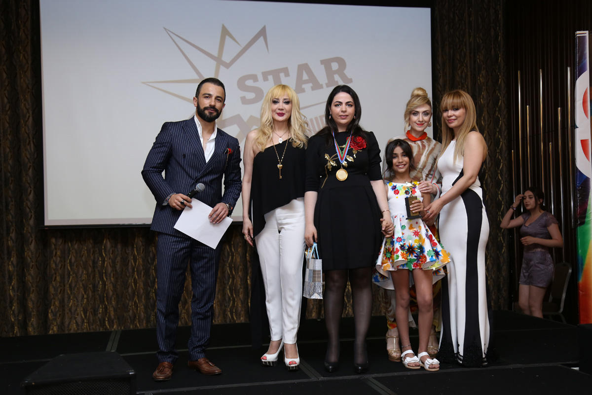 Яркие краски летней моды в Баку – определились победители  (ФОТО)