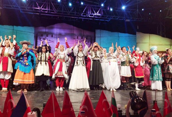 Азербайджанский ансамбль "Джанги" с успехом выступил в Бурсе (ВИДЕО, ФОТО)