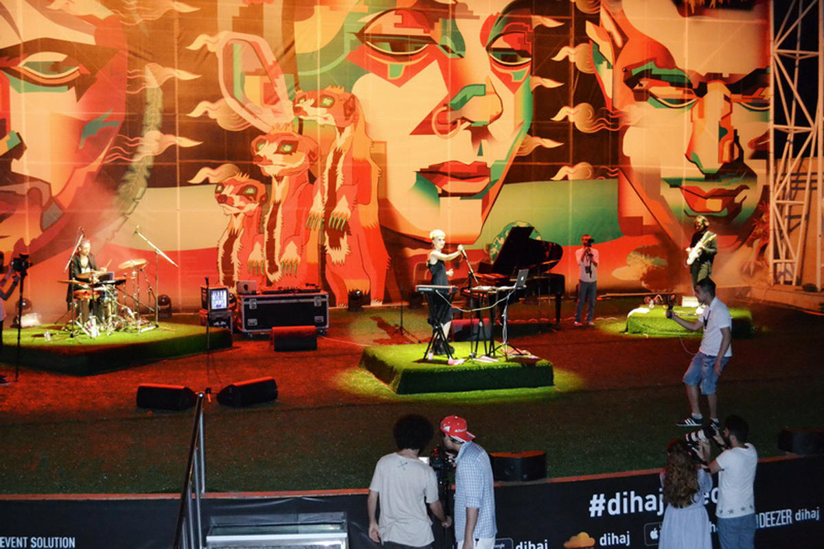Зажигательный летний вечер группы "DiHaj" в Зеленом театре (ФОТО)