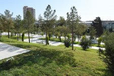 Ilham Aliyev views newly built park in Yasamal district  (PHOTO)